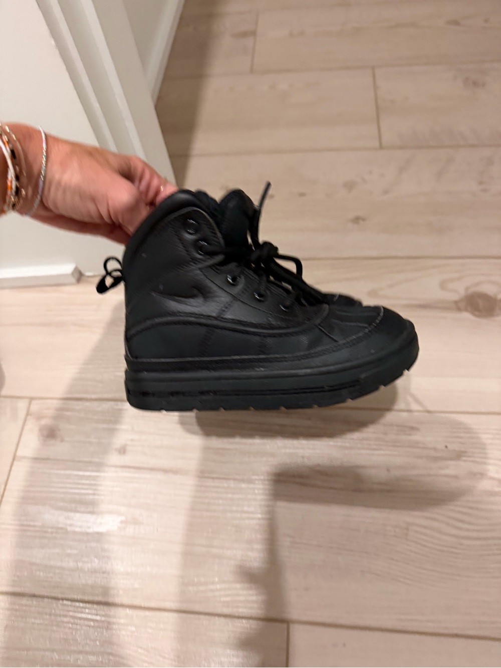 Nike ACG Kids Black High-Top Trek Boot